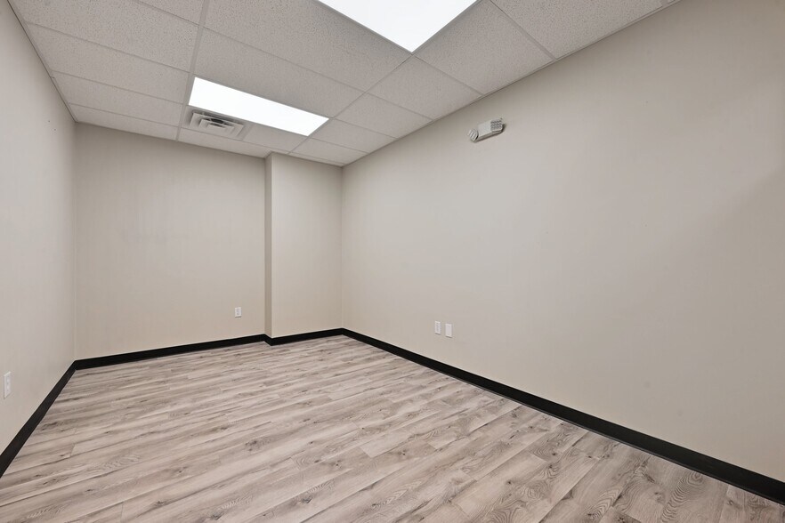 More Photos Of 2050 Double Creek Dr, Round Rock Medical For Lease