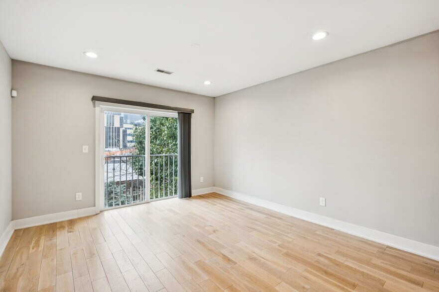 More Photos Of 1516 Green St, Philadelphia Apartments For Sale