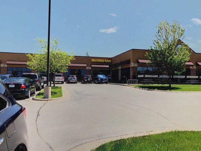 More Photos Of 5761 C St SW, Cedar Rapids General Retail For Lease