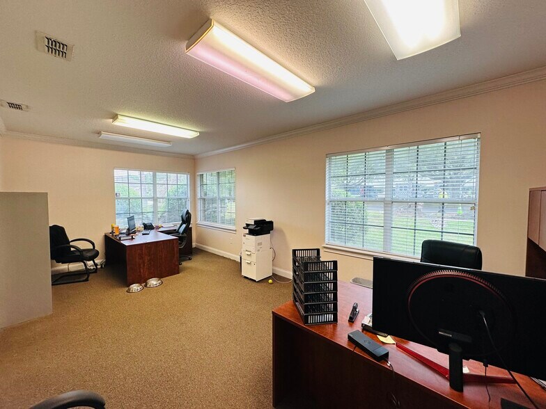 More Photos Of 6817 Southpoint Pky, Jacksonville Loft Creative Space For Lease