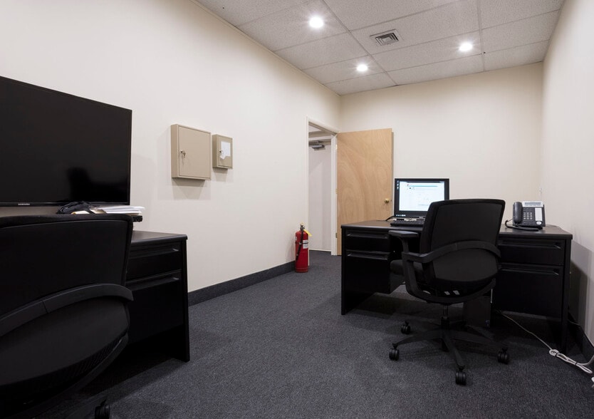 More Photos Of 216 Congers Rd, New City Office For Sale