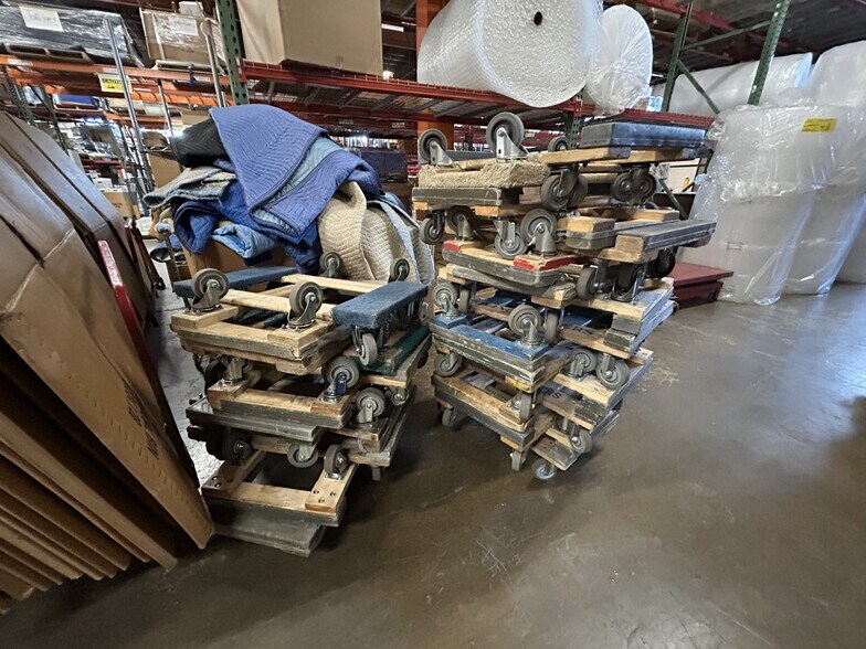 More Photos Of 4900 Frolich Ln, Hyattsville Warehouse For Lease