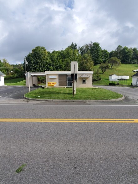 Primary Photo Of 143 W Riverside Dr, North Tazewell Office For Sale