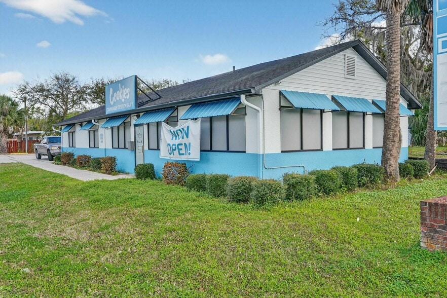 More Photos Of 105 Monroe Rd, Sanford General Retail For Sale