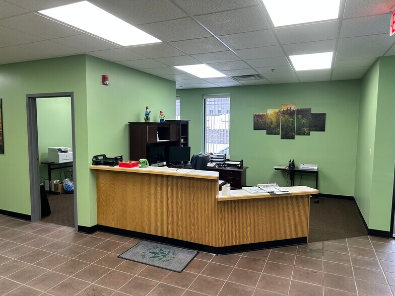 More Photos Of 246 Suffolk Ln, Gardner Manufacturing For Sale