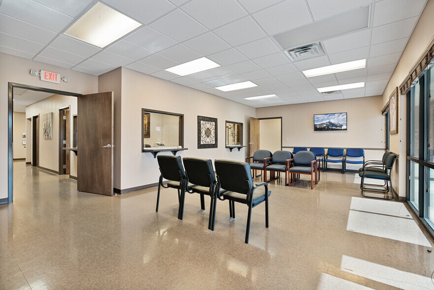 More Photos Of 142 Hampton Ct, Commerce Rehabilitation Center For Sale