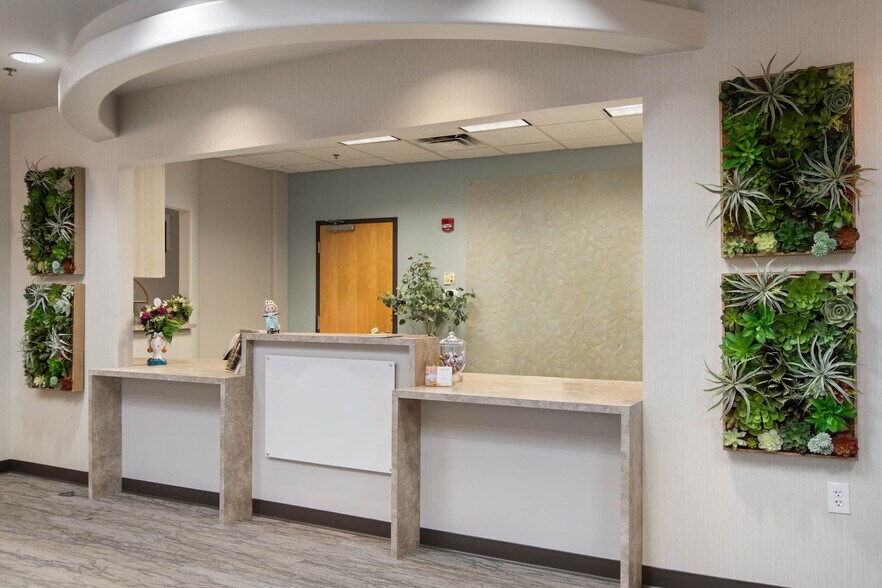 More Photos Of 9582 W Colonial Dr, Ocoee Medical For Lease