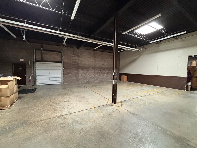 More Photos Of 1217-1227 Norton Rd, Hudson Warehouse For Lease