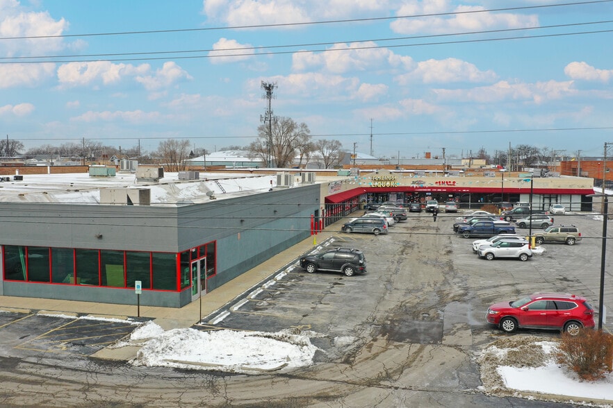 More Photos Of 1501-1527 W North Ave, Melrose Park Unknown For Lease