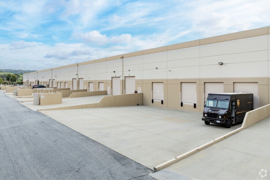 More Photos Of 4010 W Valley Blvd, Walnut Warehouse For Lease