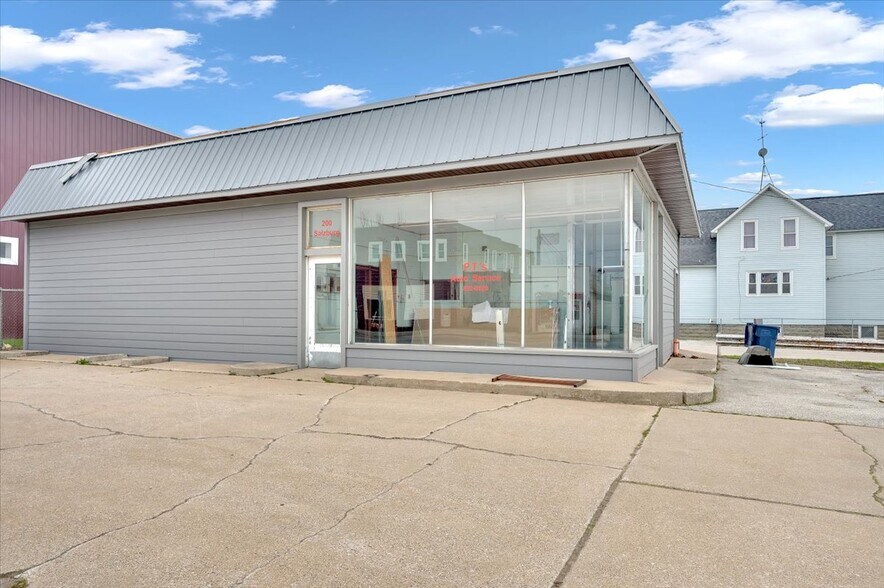 More Photos Of 200 Salzburg Ave, Bay City Freestanding For Lease