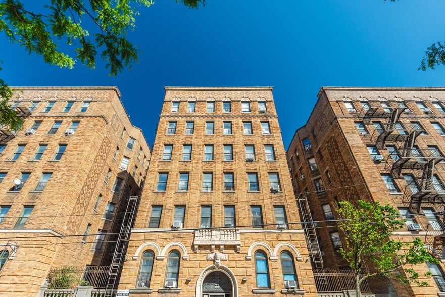 More Photos Of 2300 Sedgwick Ave, Bronx Apartments For Sale