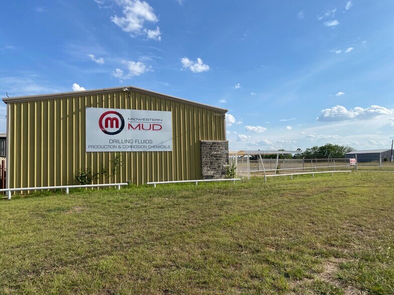 More Photos Of 8051 Seymour Hwy, Wichita Falls Warehouse For Lease