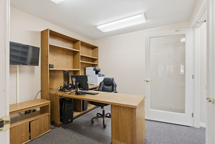 More Photos Of 3802 Tieton Dr, Yakima Office Residential For Sale
