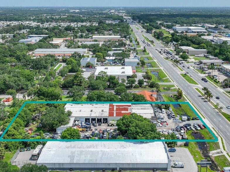 More Photos Of 3935 Washington Blvd, Sarasota Auto Dealership For Lease