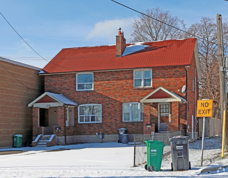 Primary Photo Of 1199-1201 Lakeshore Rd E, Mississauga Apartments For Sale