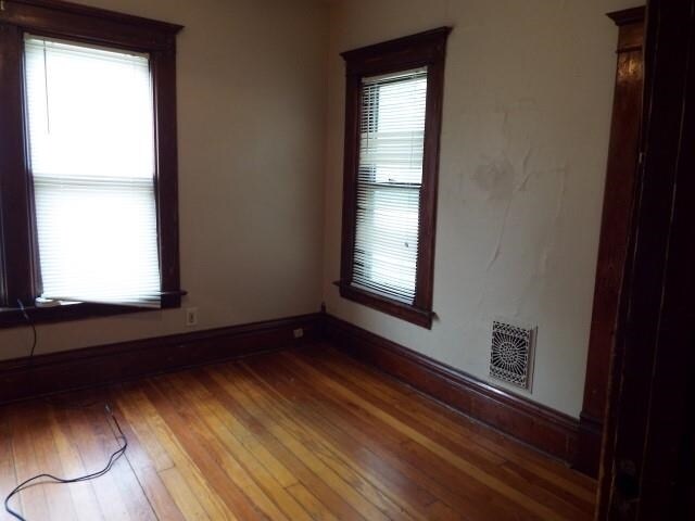 More Photos Of 518 S Lucas St, Iowa City Apartments For Sale