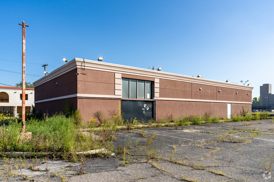 Primary Photo Of 1680 E Grand Blvd, Detroit Manufacturing For Lease