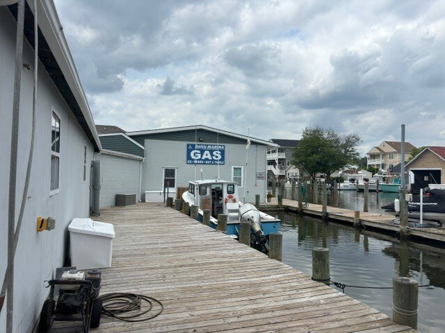 More Photos Of 101 Baltic Ave, Waretown Marina For Sale
