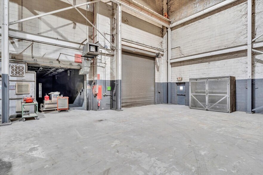 More Photos Of 650 Frith Dr, Ridgeway Manufacturing For Lease