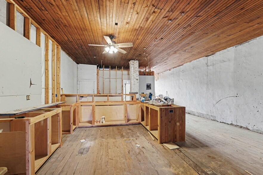 More Photos Of 100 S Market St, Madison Restaurant For Sale