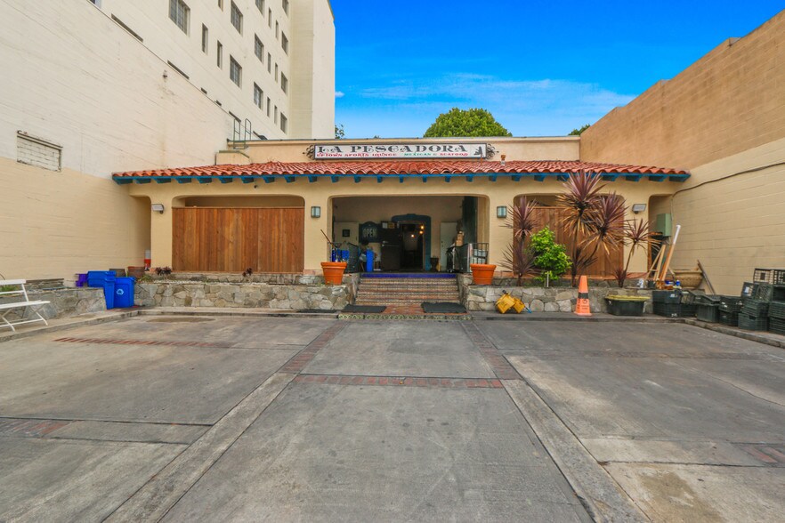 More Photos Of 7039 Greenleaf Ave, Whittier Restaurant For Sale
