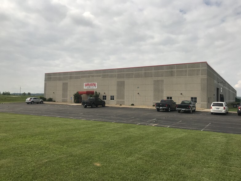 More Photos Of 3310 MN-20, Cannon Falls Distribution For Lease