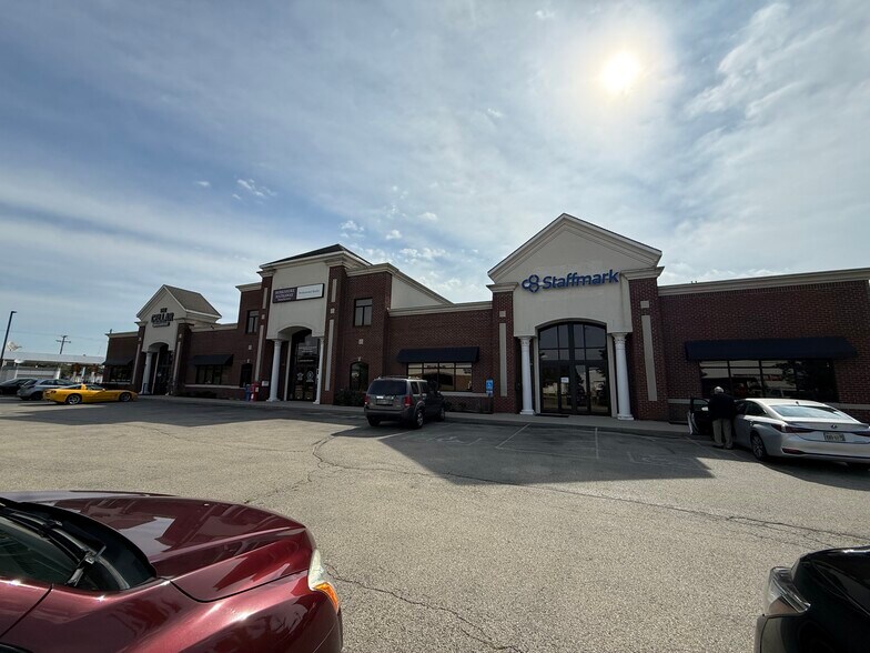 More Photos Of 1600 W Main St, Troy Storefront Retail Office For Lease