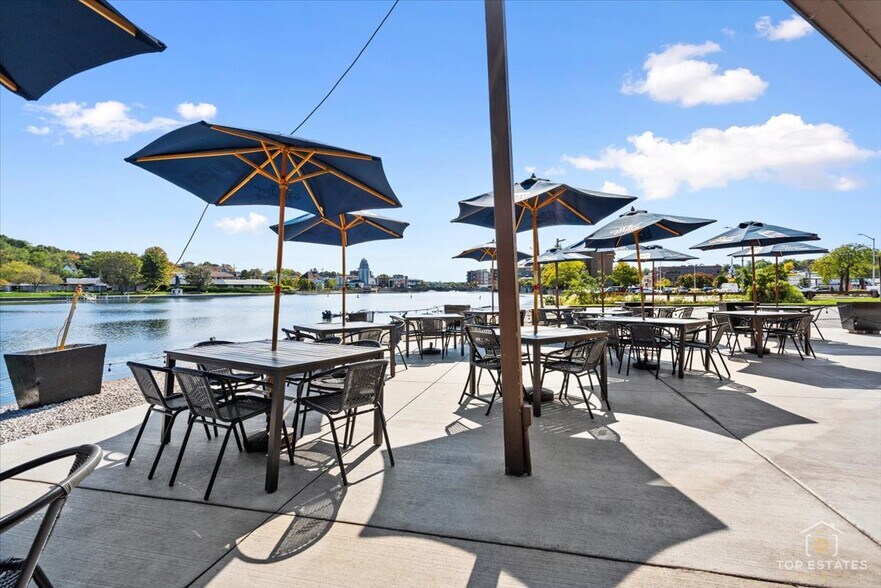 More Photos Of 320 N 2nd St, St Charles Restaurant For Sale