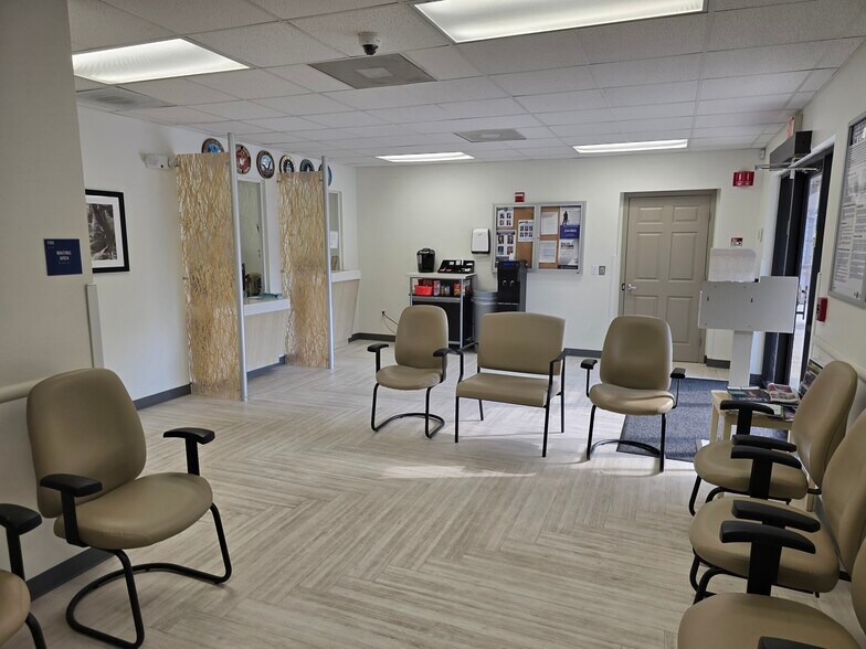 More Photos Of 1201 N Parrott Ave, Okeechobee Medical For Sale