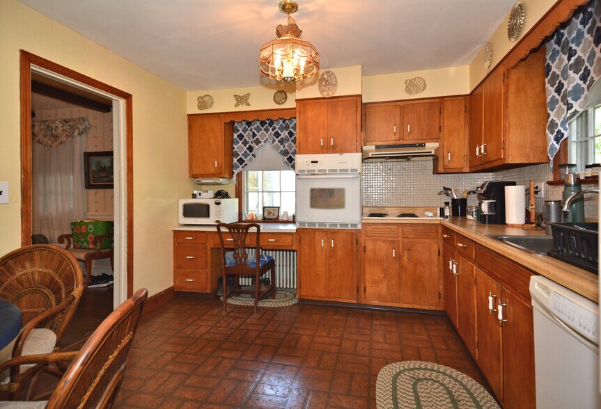 More Photos Of 470 Route 22 West, White House Station Auto Repair For Sale