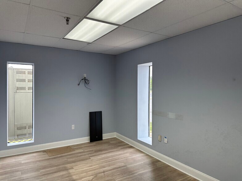 More Photos Of 6063 Whitehurst Dr, Seaford Warehouse For Sale