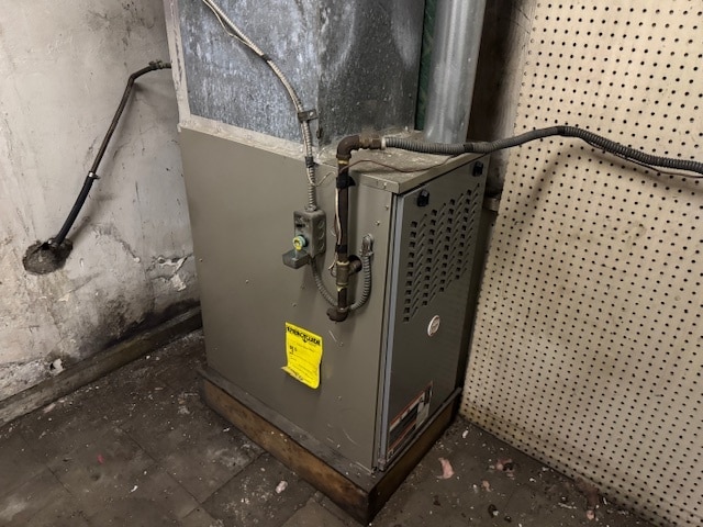 More Photos Of 1543 S Salina St, Syracuse Parking Garage For Sale