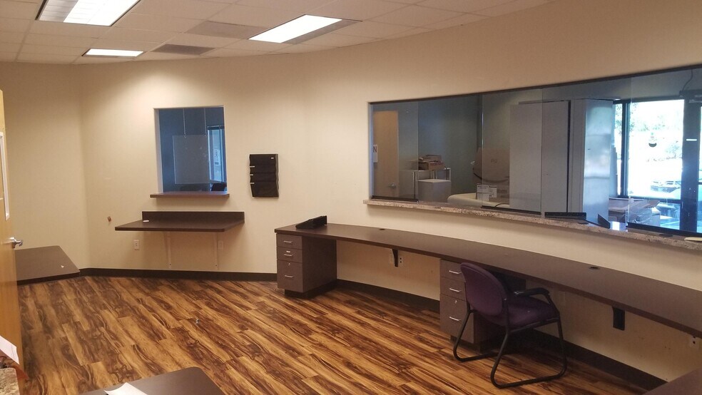 More Photos Of 514 E Whitehouse Canyon Rd, Green Valley Office Residential For Lease