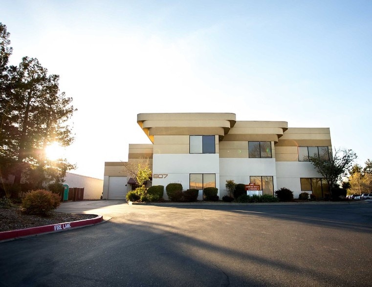 Primary Photo Of 607 Martin Ave, Rohnert Park Warehouse For Lease