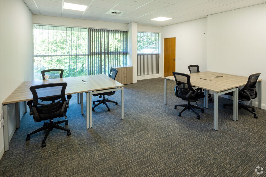 More Photos Of 1310 Solihull Pky, Birmingham Coworking Space