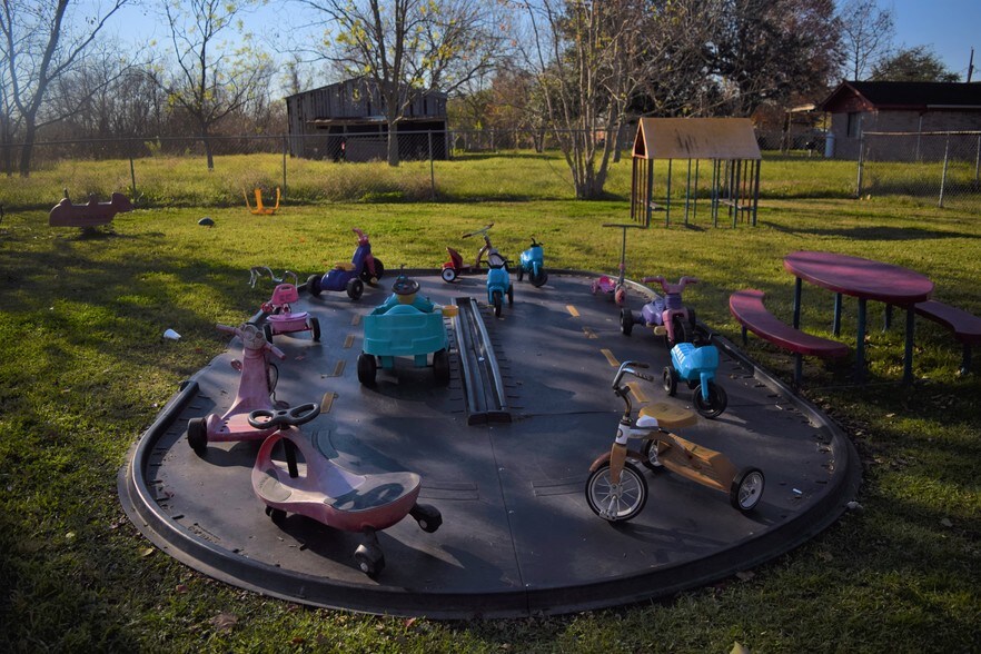 More Photos Of 3806 Harkey Rd, Pearland Daycare Center For Sale