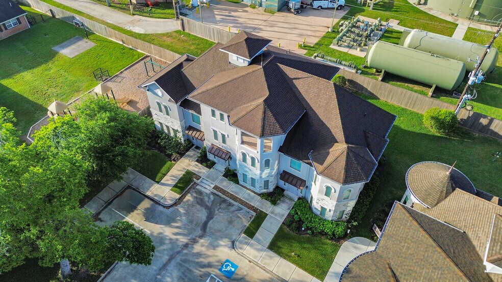 More Photos Of 6536 Greatwood Pky, Sugar Land Office For Sale