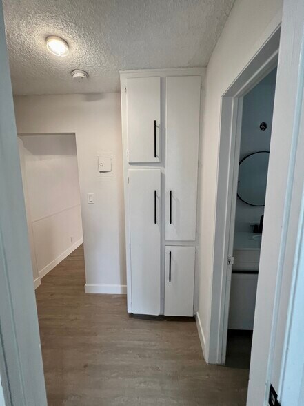 More Photos Of 726 N Alfred St, West Hollywood Apartments For Sale