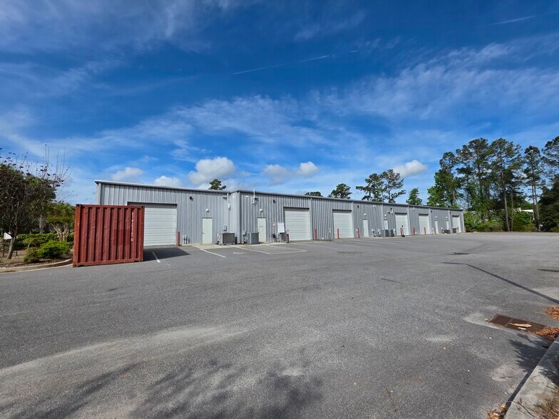 More Photos Of 4371 Bluffton Parkway, Bluffton Storefront Retail Office For Lease