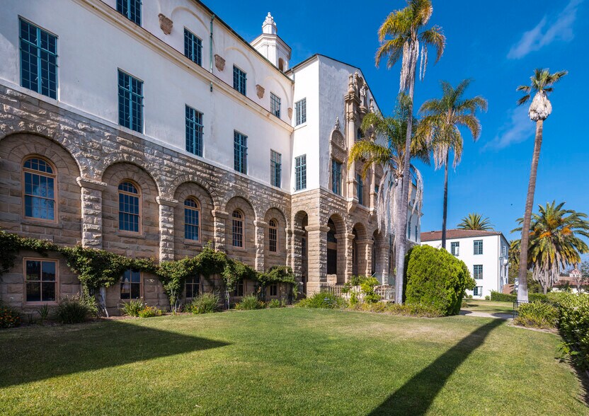 More Photos Of 2300 Garden St, Santa Barbara Schools For Sale