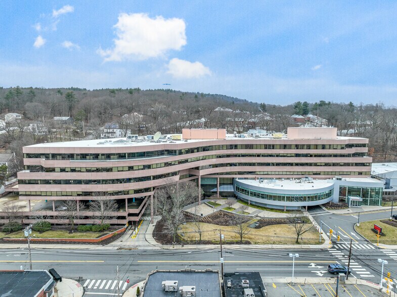More Photos Of 1075 Main St, Waltham Office For Lease