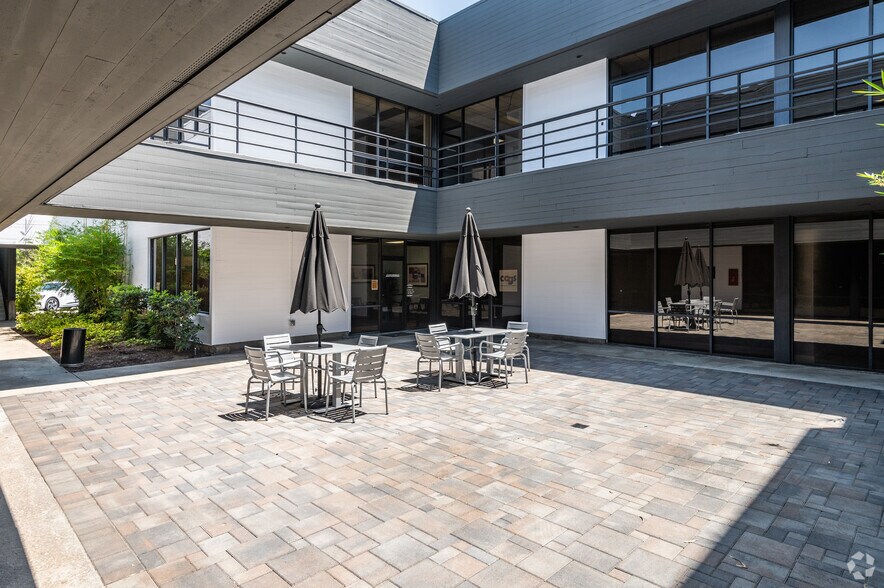 More Photos Of 2091-2101 Business Center Dr, Irvine Unknown For Sale