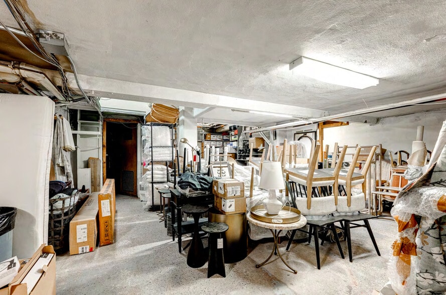More Photos Of 2470-2472 Rue Notre-Dame O, Montréal Storefront Retail Residential For Lease