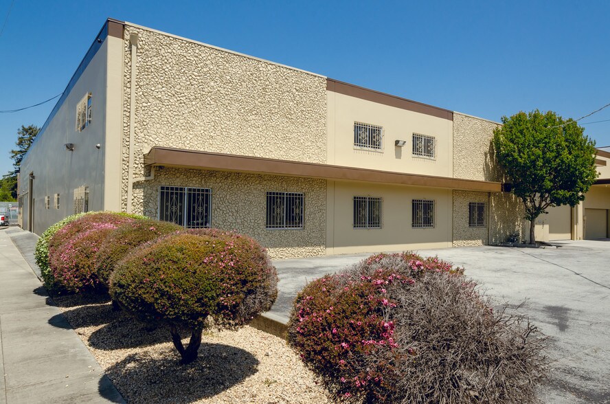 More Photos Of 901 Shasta St, Redwood City Warehouse For Lease