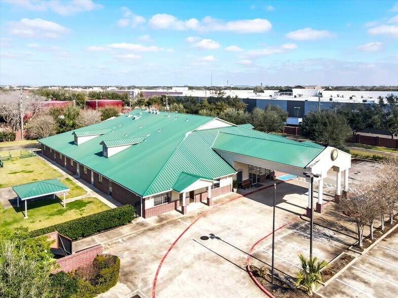 More Photos Of 20417 S University Blvd, Missouri City Schools For Lease