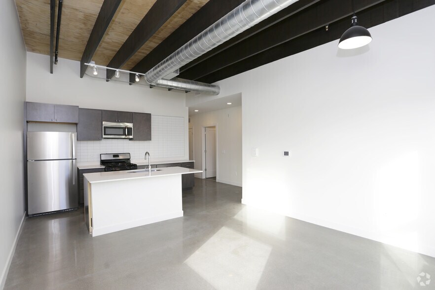 More Photos Of 1059 Wealthy St SE, Grand Rapids Apartments For Lease