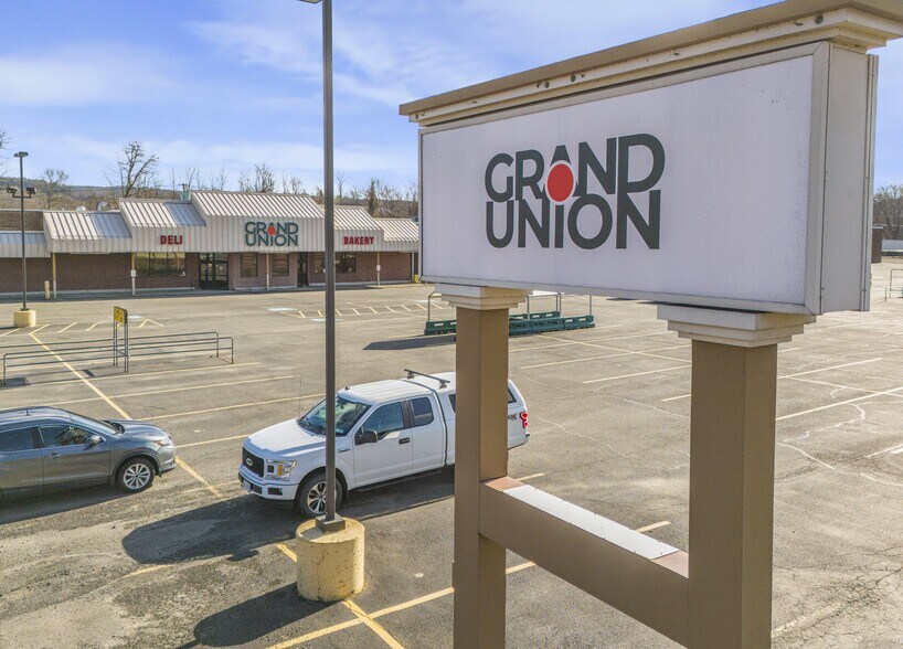 More Photos Of 1135-1149 State Route 17C, Owego Storefront For Lease