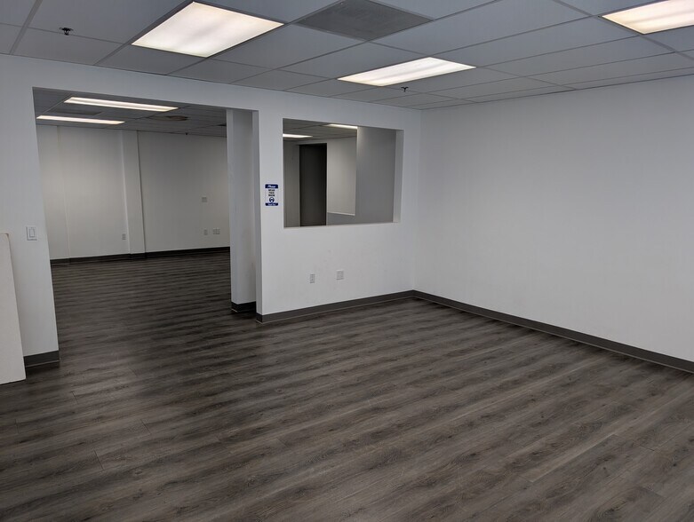 More Photos Of 8021 S Vermont Ave, Los Angeles Loft Creative Space For Lease