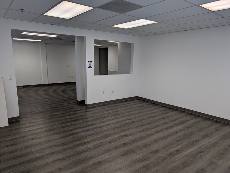 More Photos Of 8021 S Vermont Ave, Los Angeles Office Residential For Sale